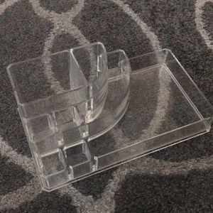 Small make up organizer